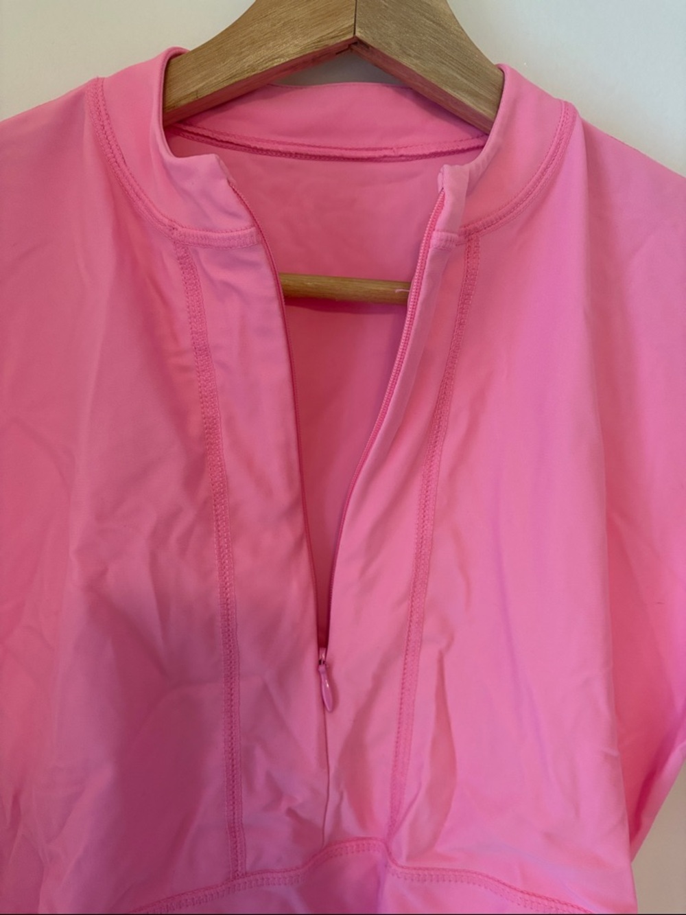 Tesla Women's Long Sleeve Pink Zip-Front Cinch Swim Top - Picture 6 of 9